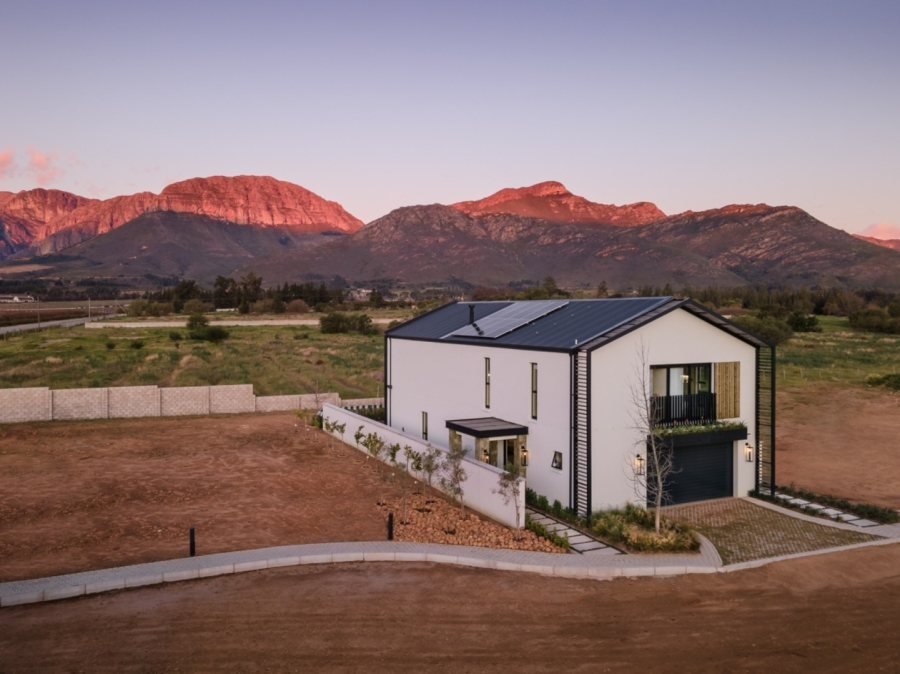 3 Bedroom Property for Sale in Drakenzicht Western Cape